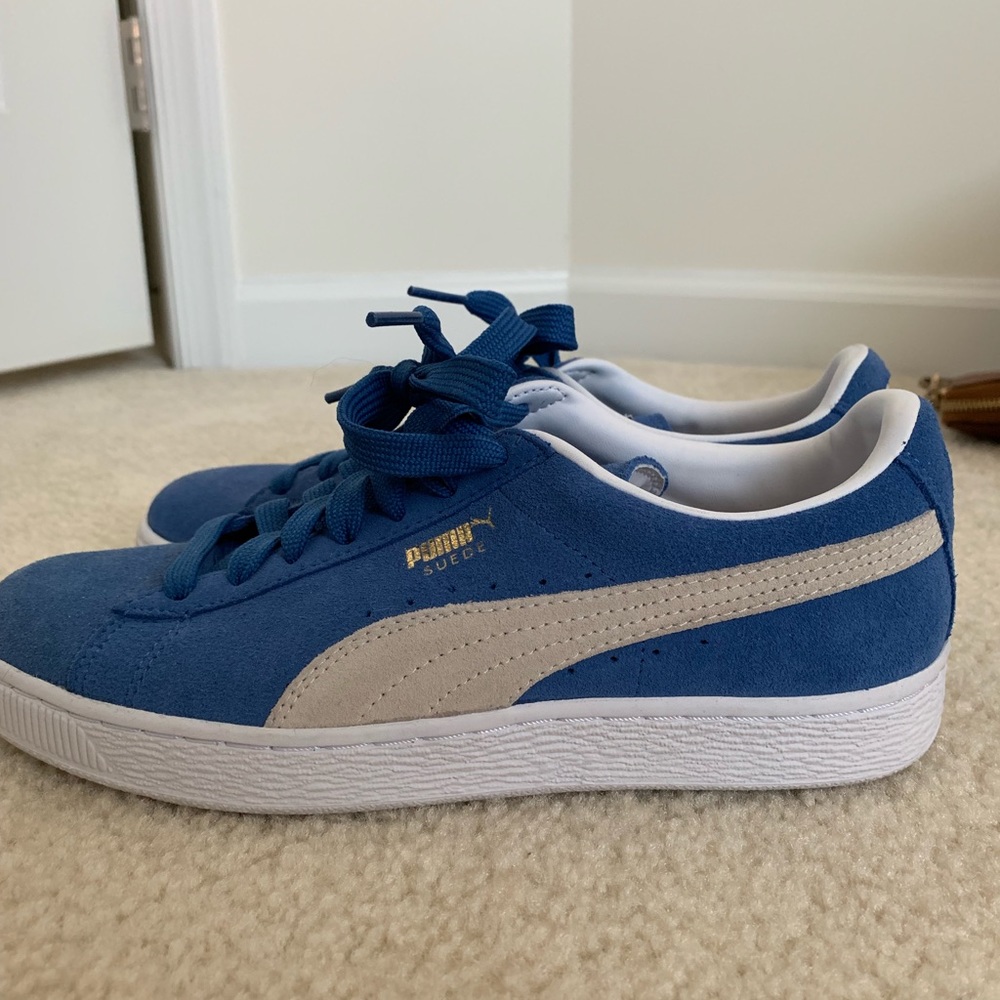 Puma suede tennis shoes